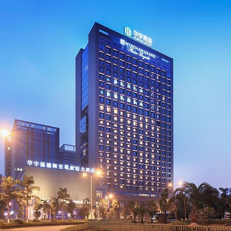 Wyndham Grand Plaza Royale Huayu Chongqing Hotel Exterior foto