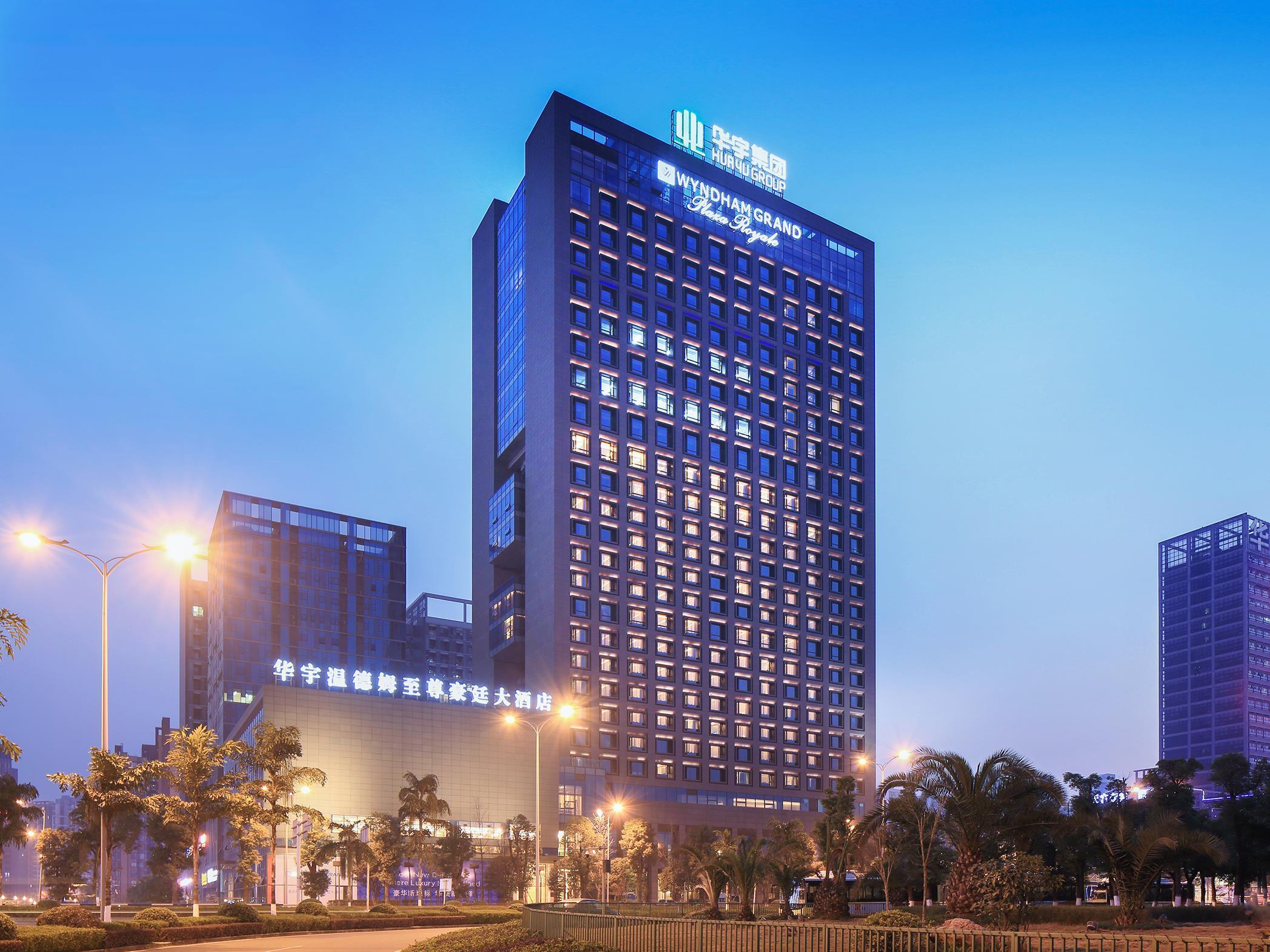 Wyndham Grand Plaza Royale Huayu Chongqing Hotel Exterior foto