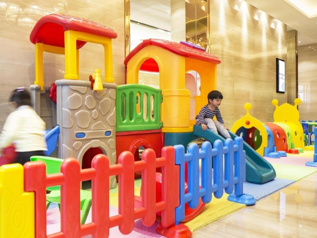 Wyndham Grand Plaza Royale Huayu Chongqing Hotel Exterior foto