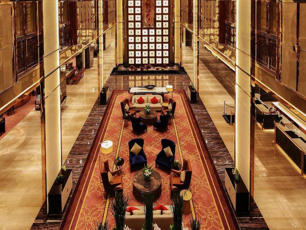 Wyndham Grand Plaza Royale Huayu Chongqing Hotel Exterior foto