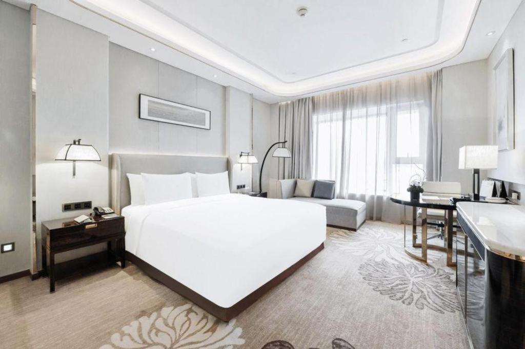 Wyndham Grand Plaza Royale Huayu Chongqing Hotel Exterior foto
